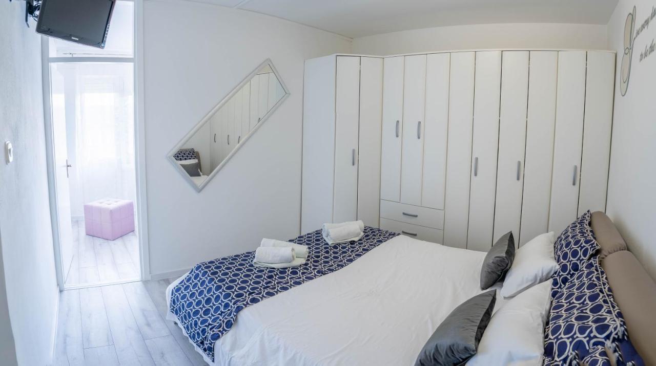 Ferienwohnung Apartman M Knin Exterior foto